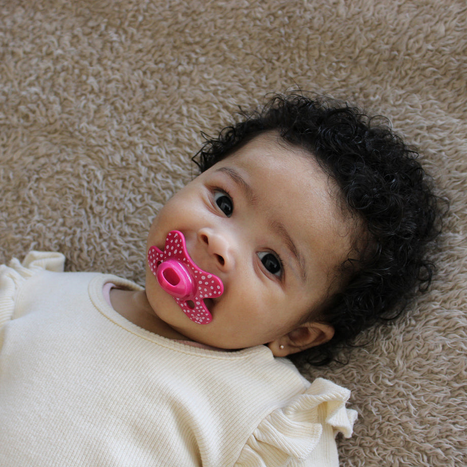 Sucette Difrax Natural 0-6 mois Dahlia Dots – joli motif à pois pour votre bébé