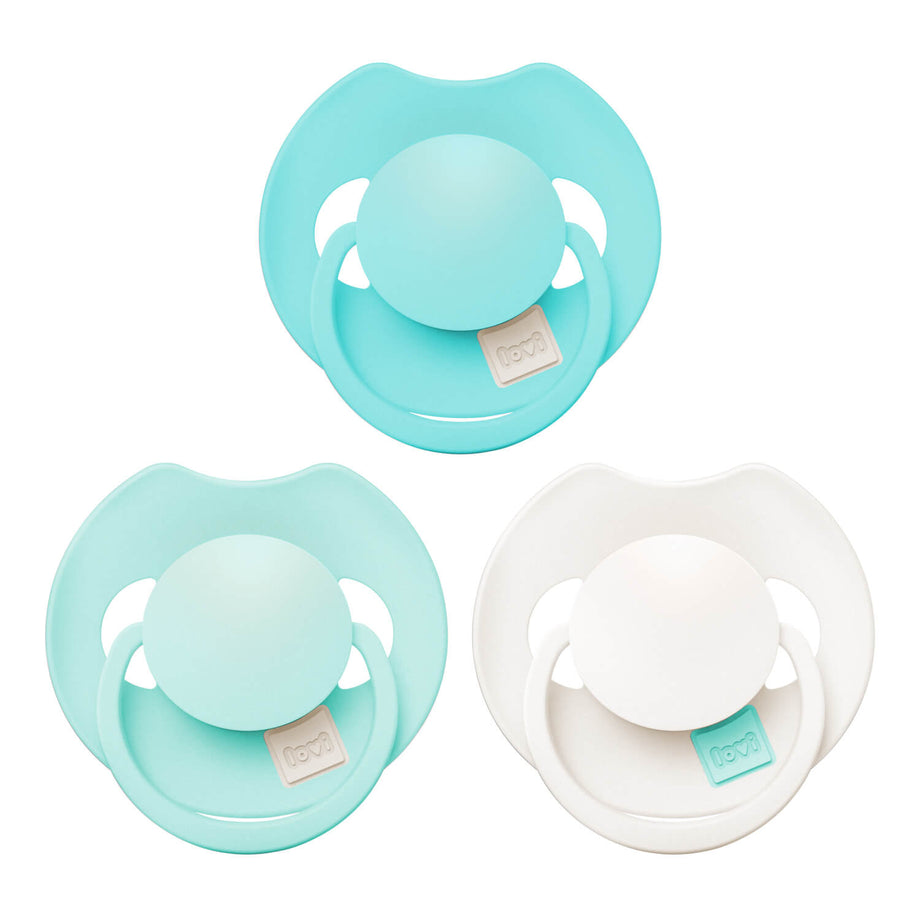 Set van drie Difrax LOVI Dynamic fopspenen 18+ maanden Aqua Green: aqua, mintgroen en wit, vooraanzicht