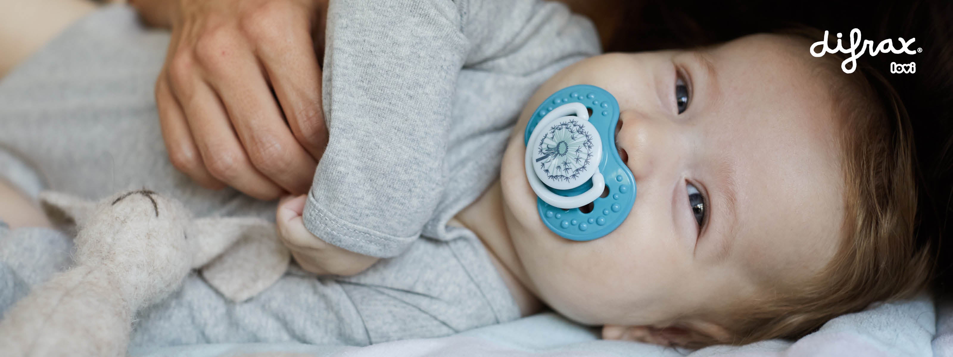 Baby met fopspeen