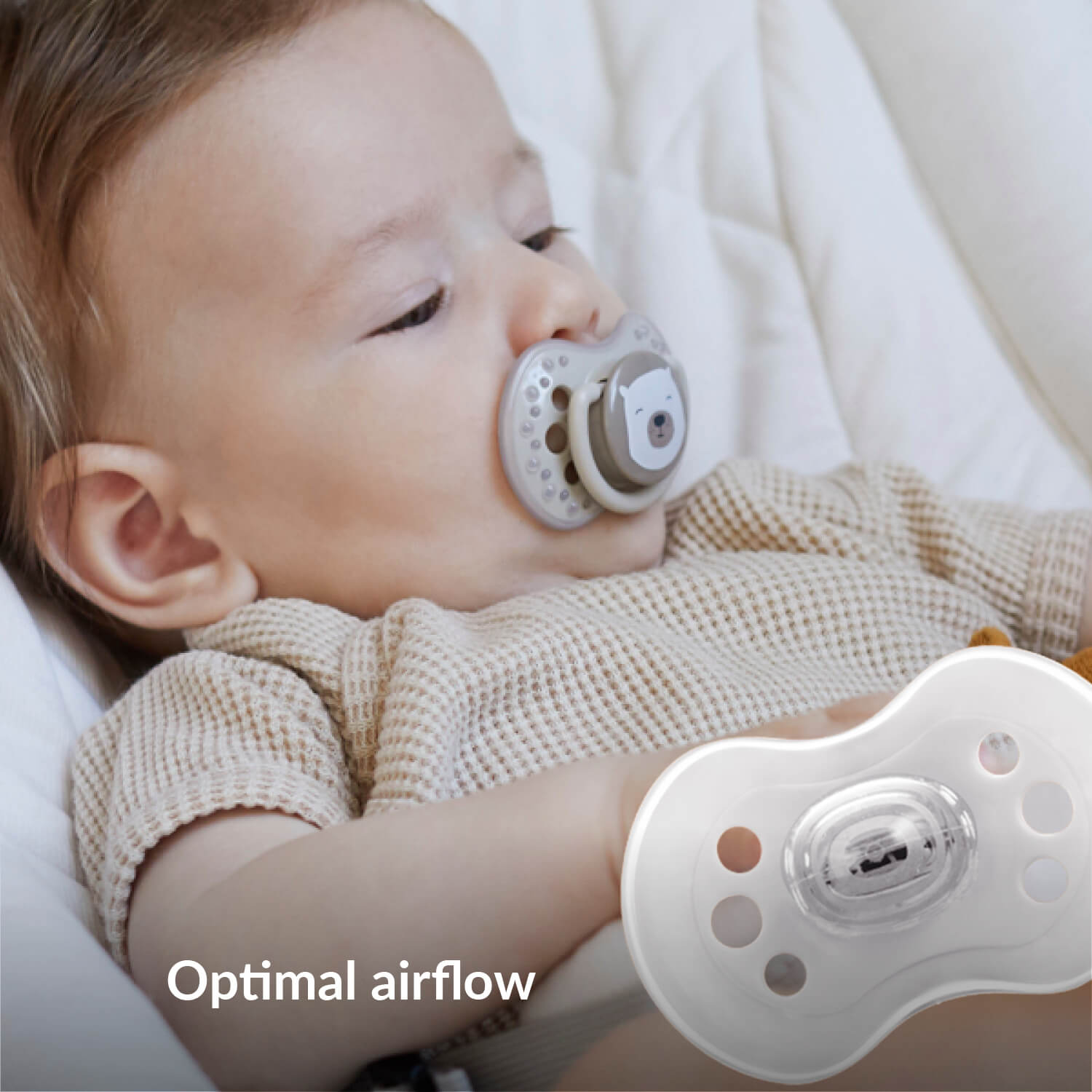Difrax LOVI Buddy Bear Newborn fopspeen 0-2 maanden, siliconen, klein schildje, Glow in the Dark-ring, liggende baby met speen, optimale luchttoevoer