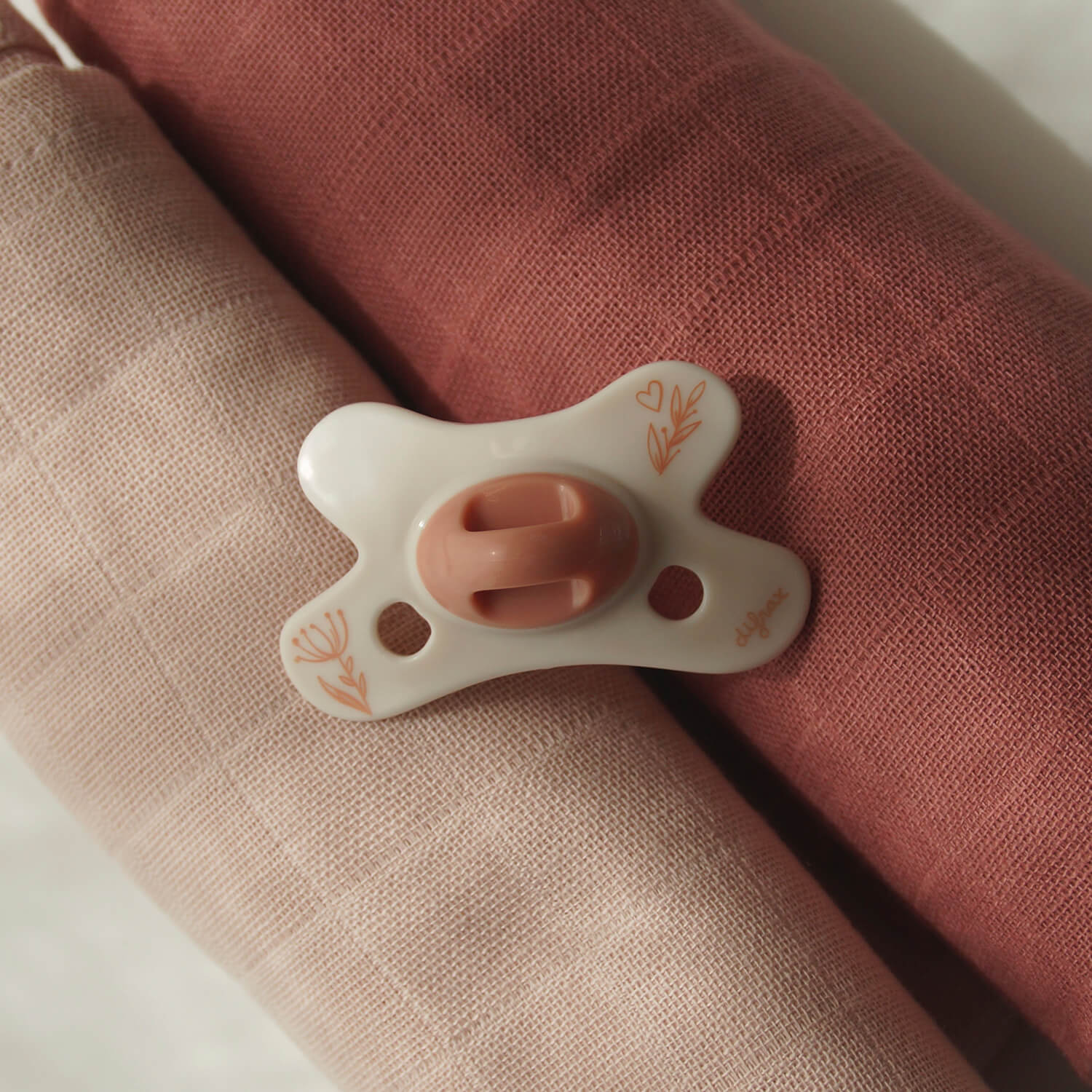 Ambience beelf van Little Venture met design Dusty Pink Heart
