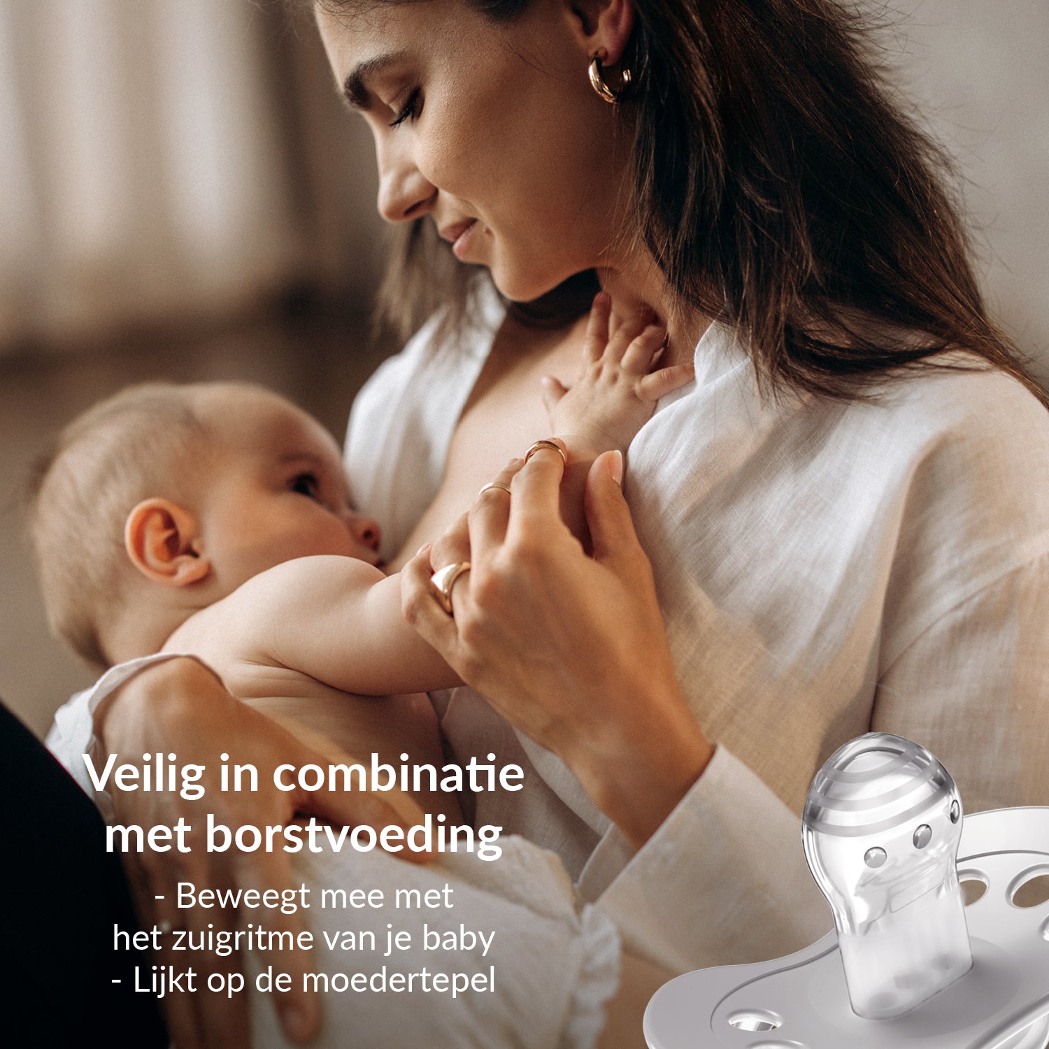 Difrax fopspeen veilig in combinatie met borstvoeding - beweegt mee met zuigritme baby en lijkt op moedertepel voor natuurlijke overgang