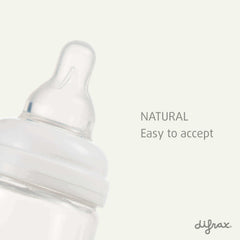 Close-up van Difrax Natural speen – zachte, anatomische flessespeen die gemakkelijk wordt geaccepteerd door baby's