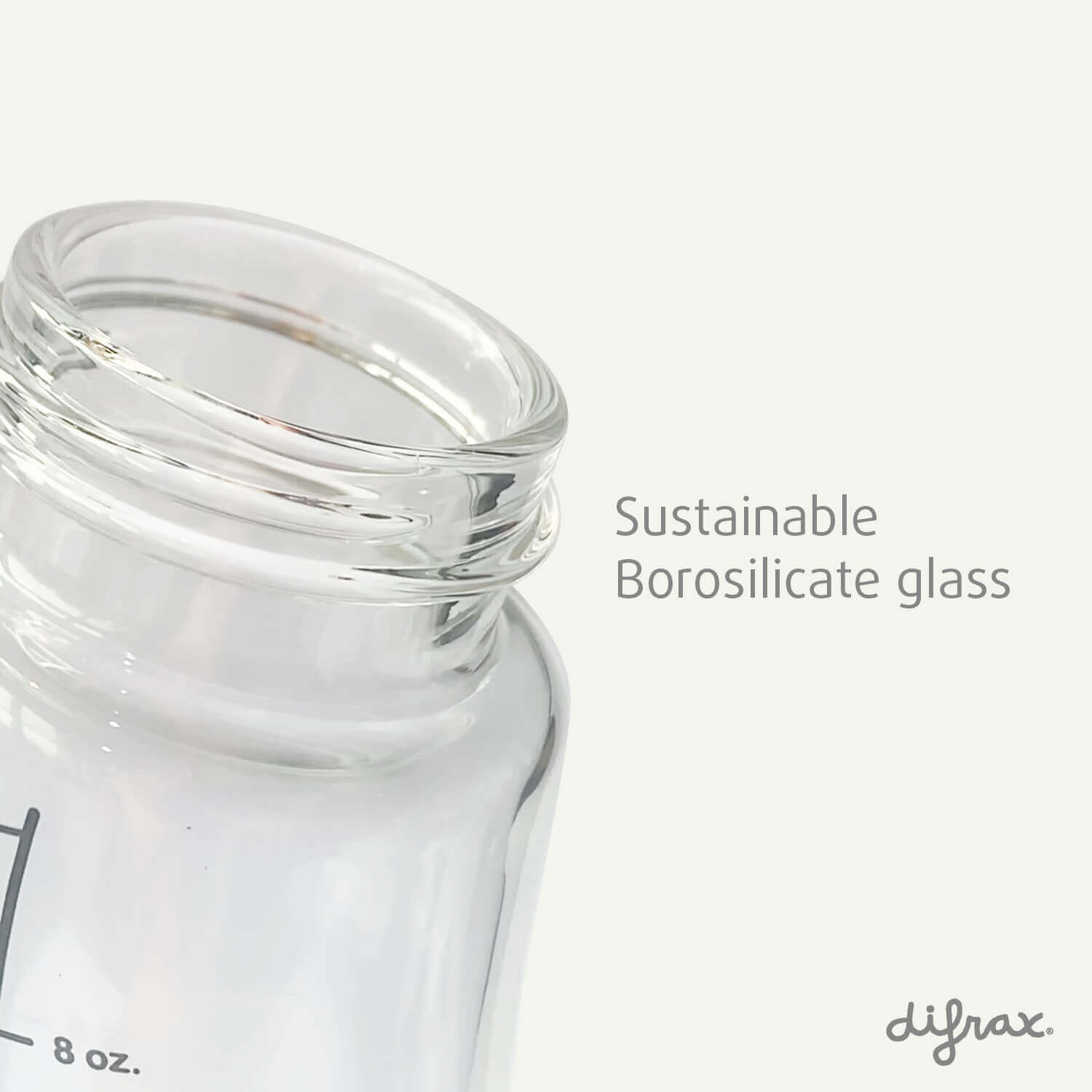 Close-up van de opening van de Difrax glazen S-fles – gemaakt van duurzaam en hittebestendig borosilicaatglas