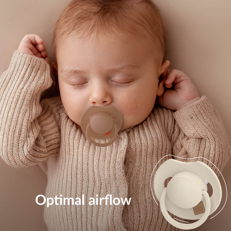 Dynamic pacifier 6-18 months Prime