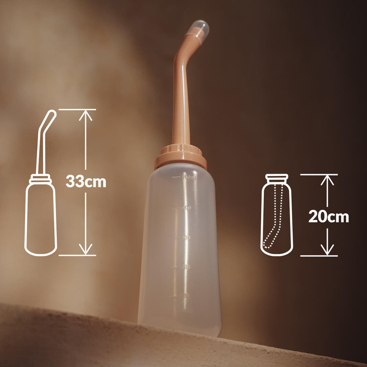 Difrax LOVI Peri Bottle met afmetingen van 33 cm en 20 cm.