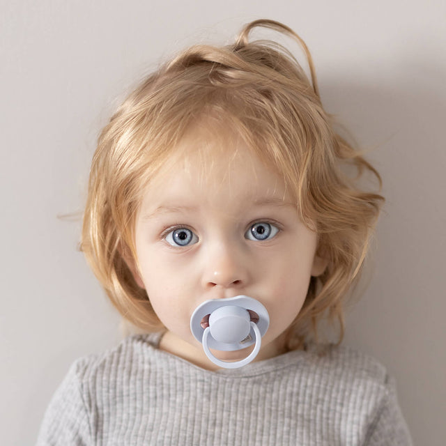 Dynamic pacifier 18+ months Prime