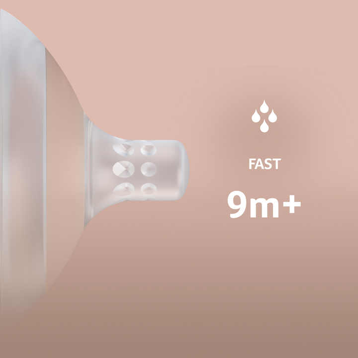 Close-up van de Difrax LOVI Fast speen (9m+) uit de Samen Groeien Set – zacht siliconen zuiggedeelte voor natuurlijk en comfortabel voeden.