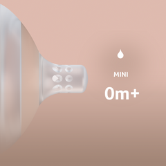 Close-up van de Difrax LOVI Mini speen (0m+) uit de Samen Groeien Set – zacht siliconen zuiggedeelte voor natuurlijk en comfortabel voeden.