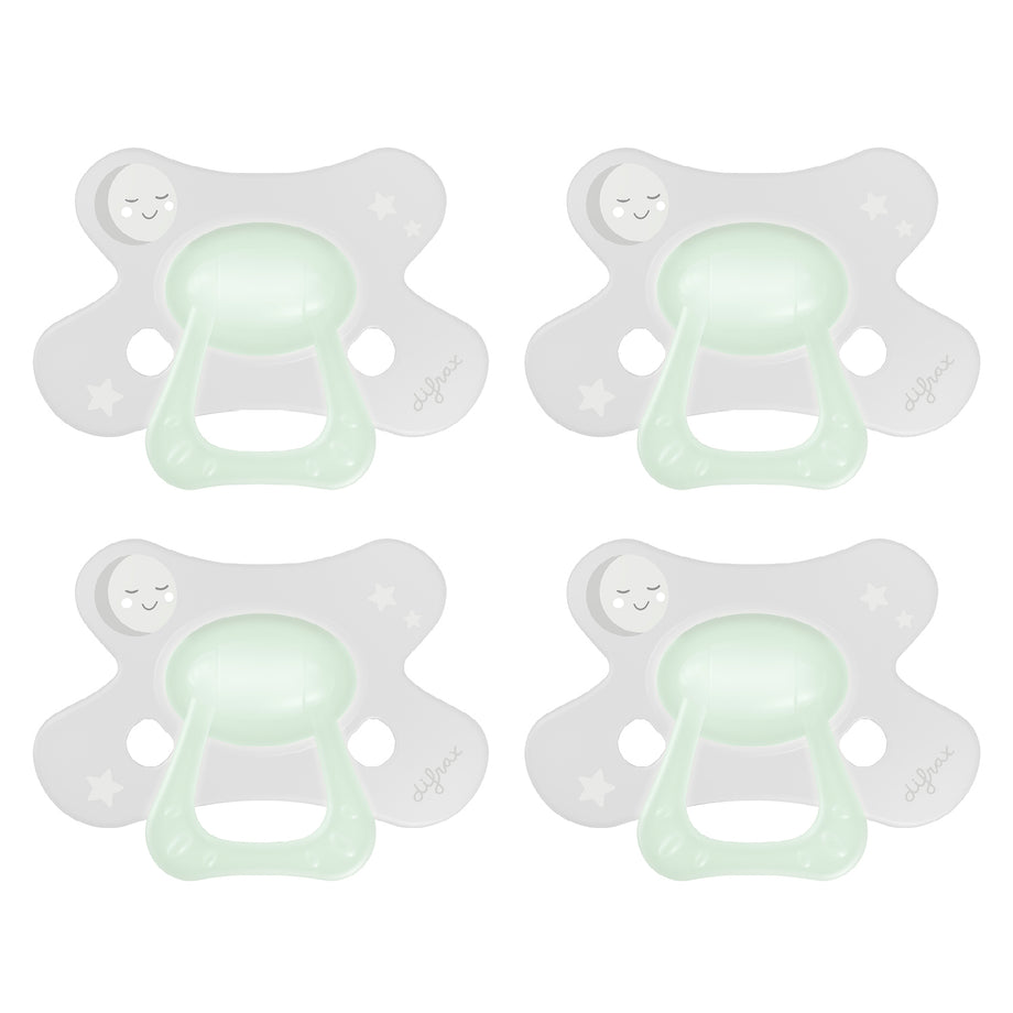 Set van 4 Difrax Natural fopspenen 18+ maanden Glow in the Dark met vlindervormig schildje voor optimale luchttoevoer en huidvriendelijk ontwerp