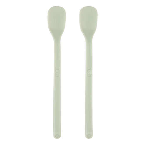 Twee eerste voedingslepels voor baby’s in pistachekleur, voorkant