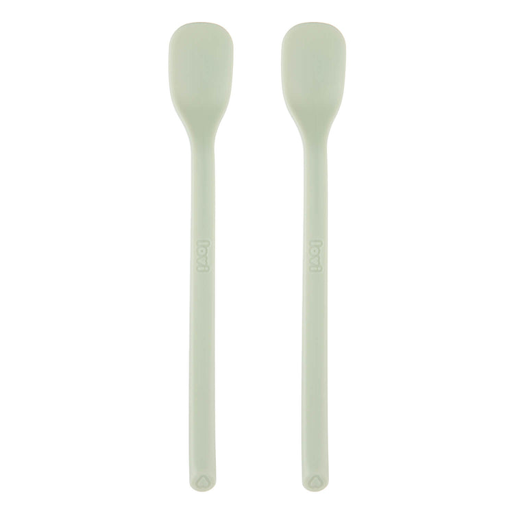 Twee eerste voedingslepels voor baby’s in pistachekleur, voorkant