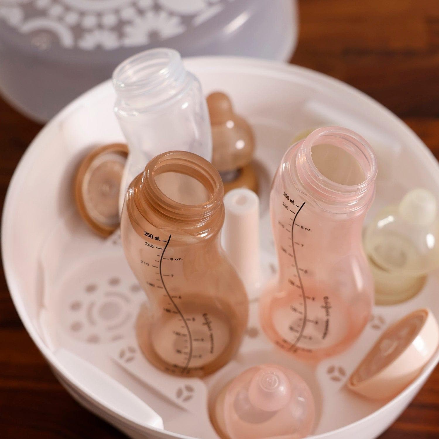 reer UV-C Desinfektionsgerät mit Trocknungsfunktion Sterilisator für Babyflasche reer UV-C Desinfektionsgerät mit Trocknungsfunktion Sterilisator für Babyflasche